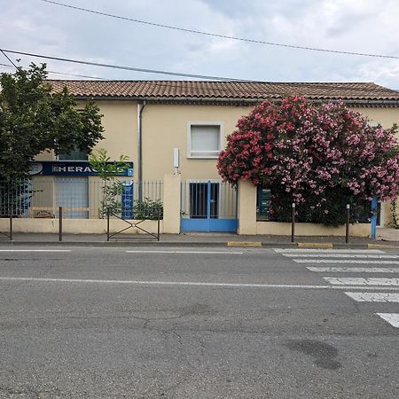 شقة L'Instant Sorgue LʼIsle-sur-la-Sorgue المظهر الخارجي الصورة